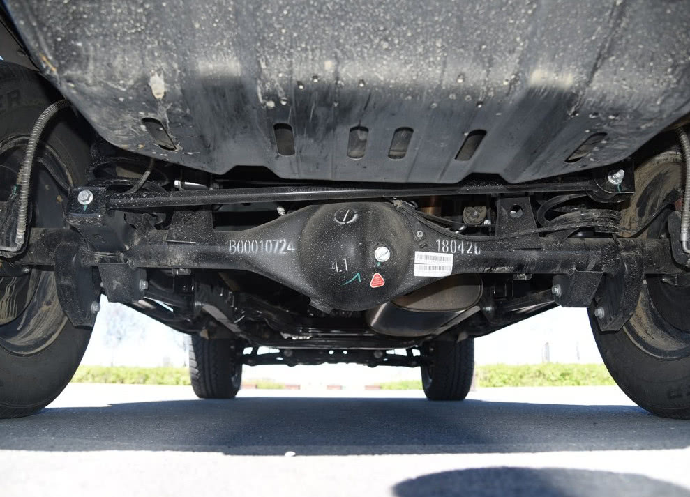 15万裸车,同级别最强四驱suv,比普拉多更强悍