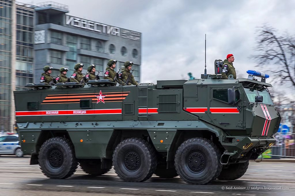 俄罗斯阅兵车辆方队全面展示首次亮相装备并不少