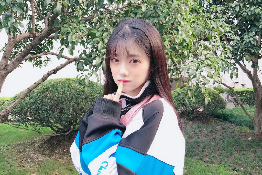 和rookie公布恋情后的小钰,每张照片都是幸福的模样!