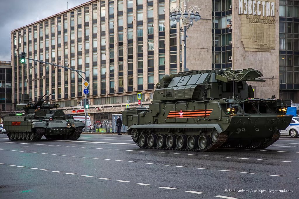 俄罗斯阅兵车辆方队全面展示首次亮相装备并不少