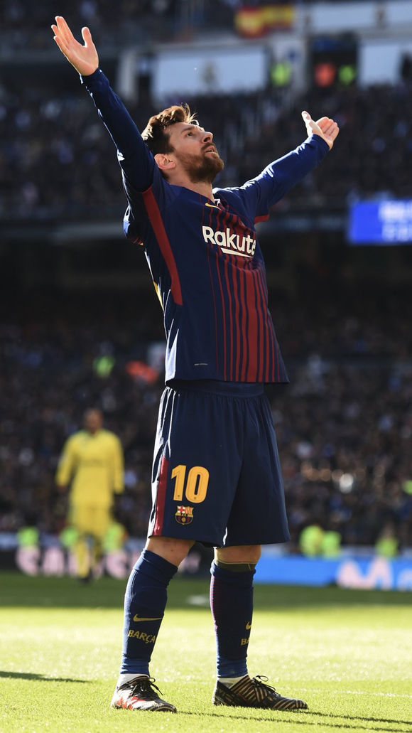 把leomessi每个字母拆开为首字母概述梅西过去的一个赛季