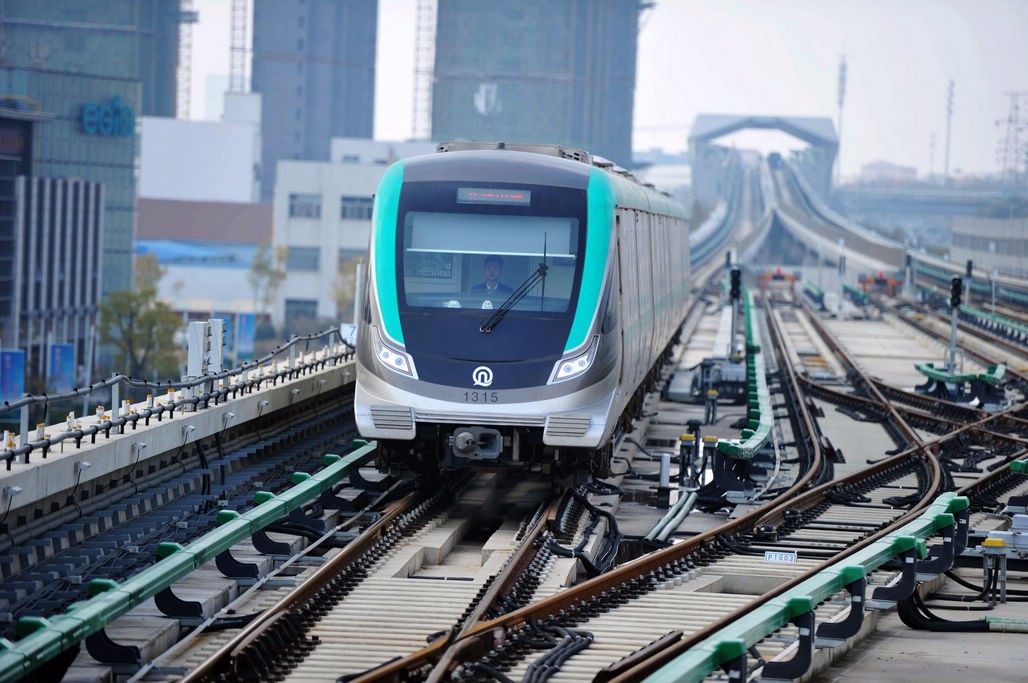 青岛地铁13号线试运行 青岛东西海岸即将进入地铁时代