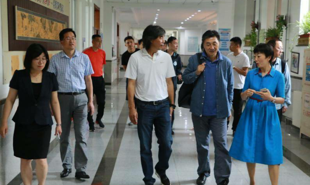 大连一方青训总监贾秀全,近日深入考察、了解