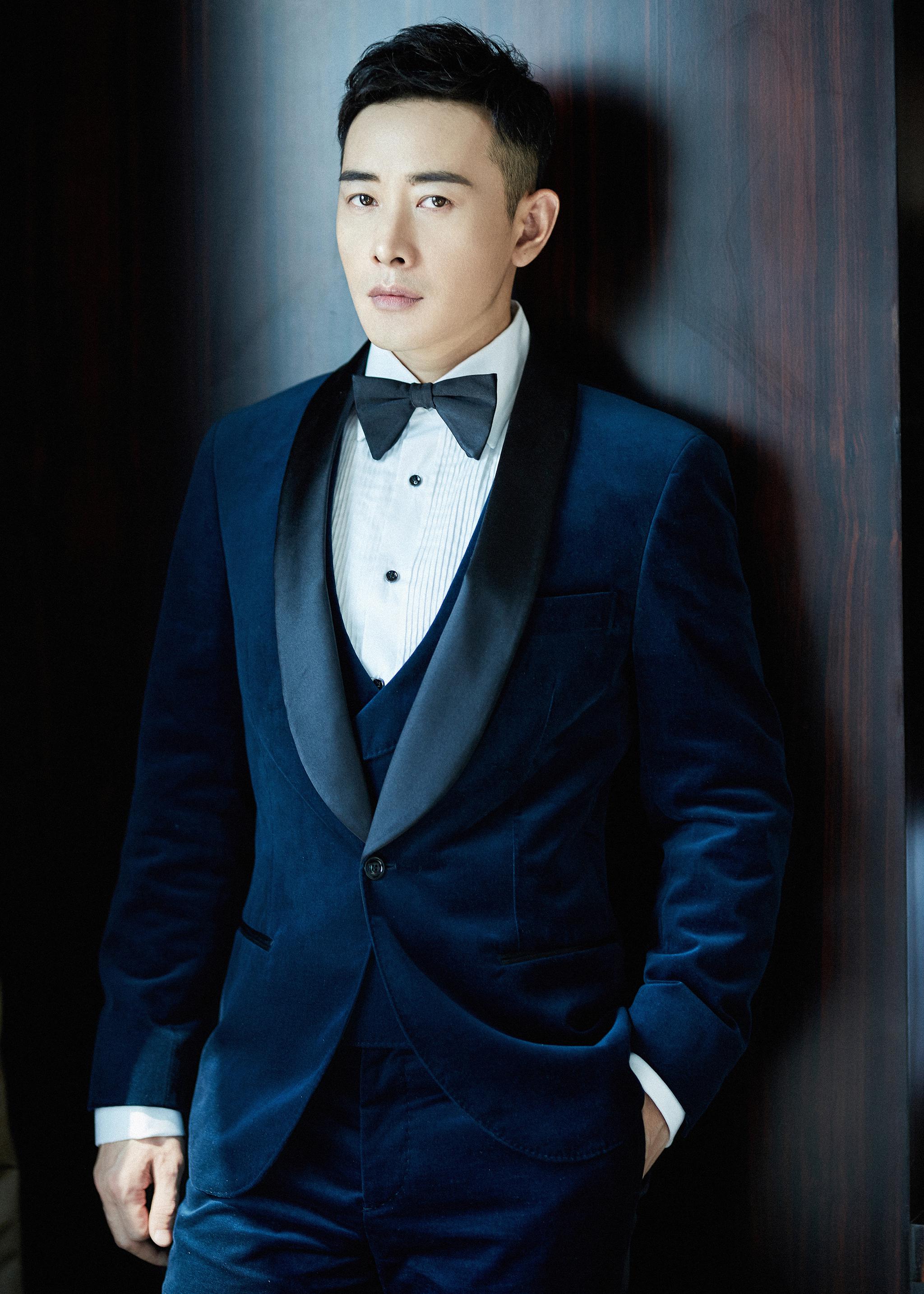 不停歇: brunello cucinelli   : jimmy choo:@鲍婧 ♂:@宋洋ontime