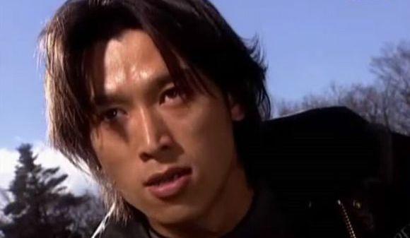 (1)与奥特曼的人间体早田进相似,是一个半人半宇宙人.