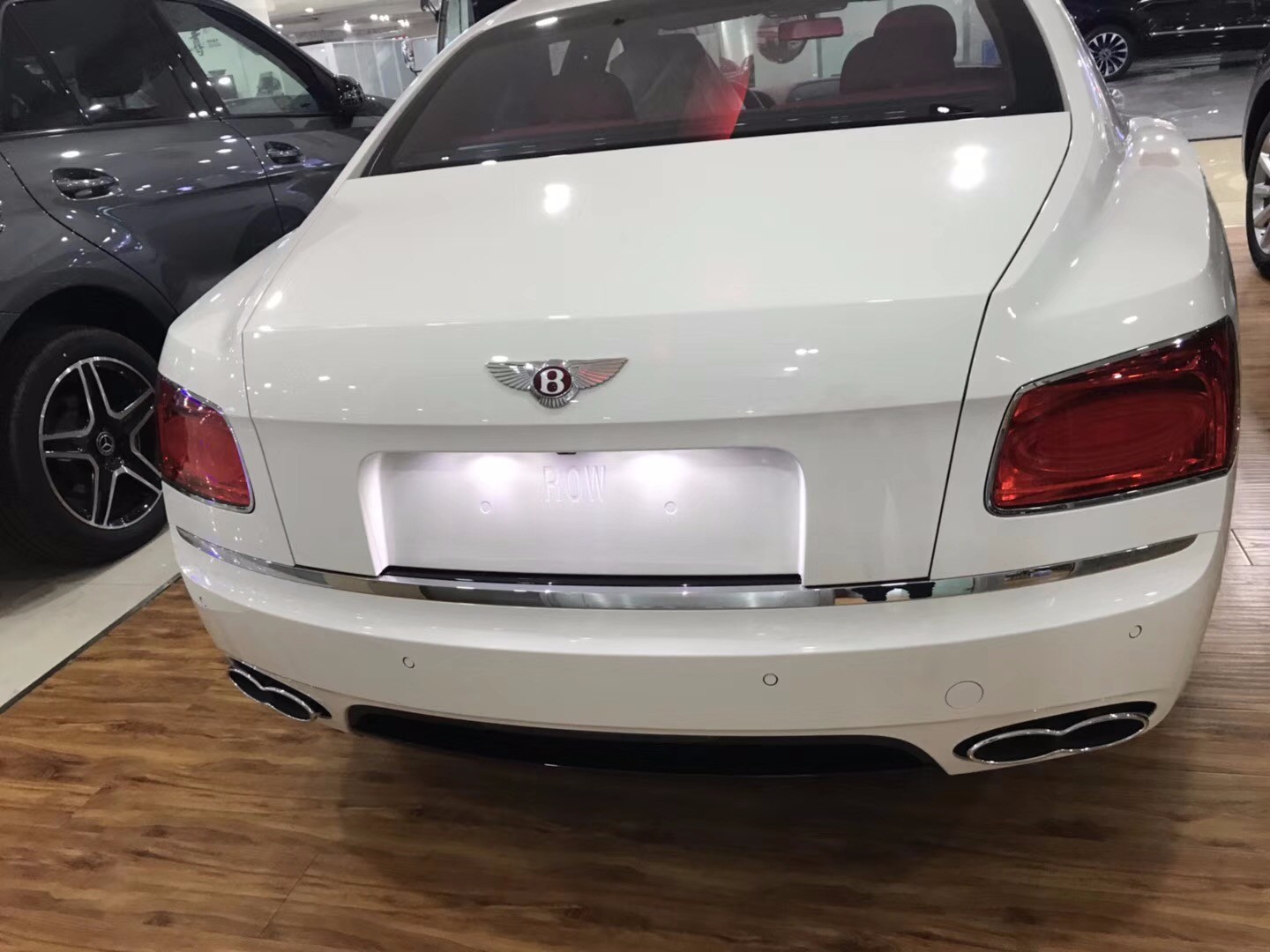 平行进口宾利飞驰v8s现车深度测评到店实拍