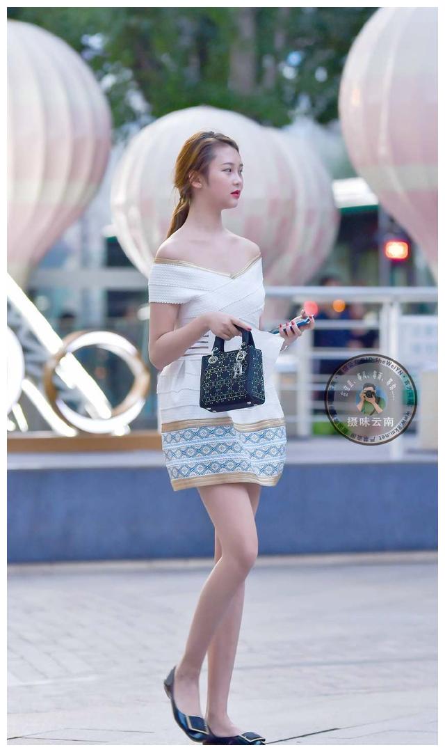 街拍淑女风一字肩连衣裙