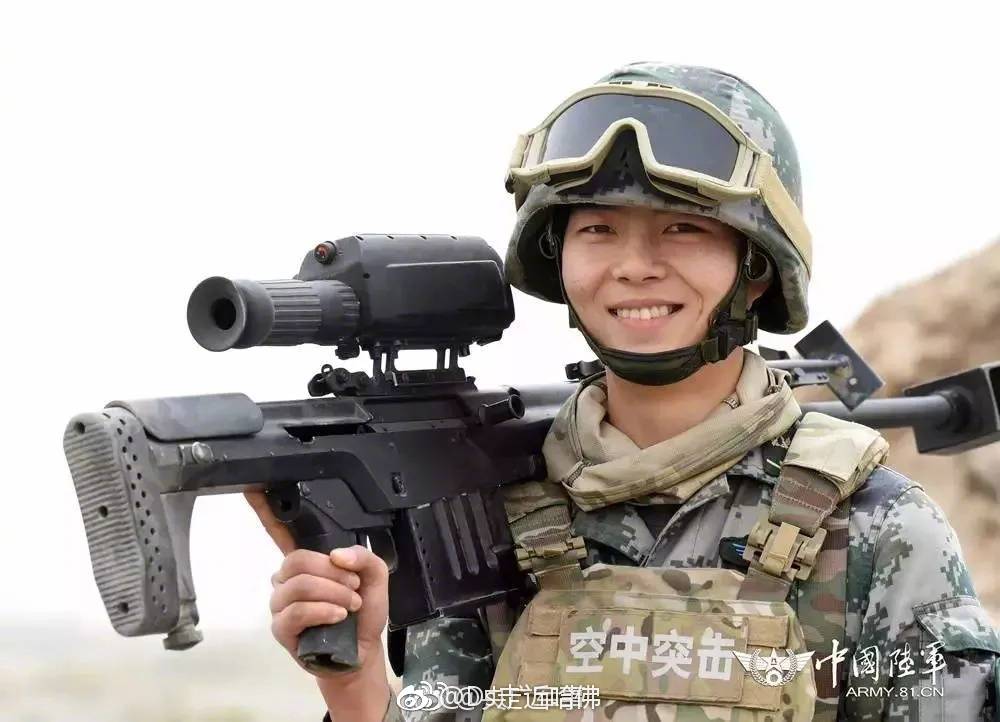 中国陆军空中突击部队和他们的新单兵作战装具_新浪看点