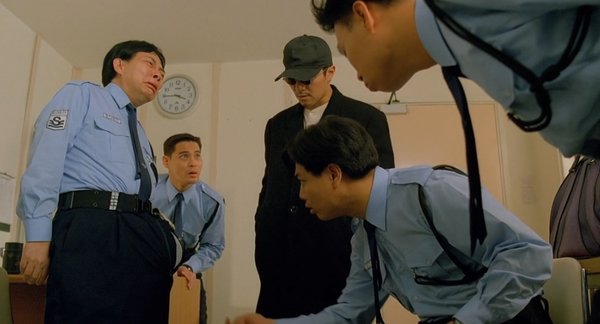 回魂夜里的六位保安都是熟脸其中一位是华山二老之一