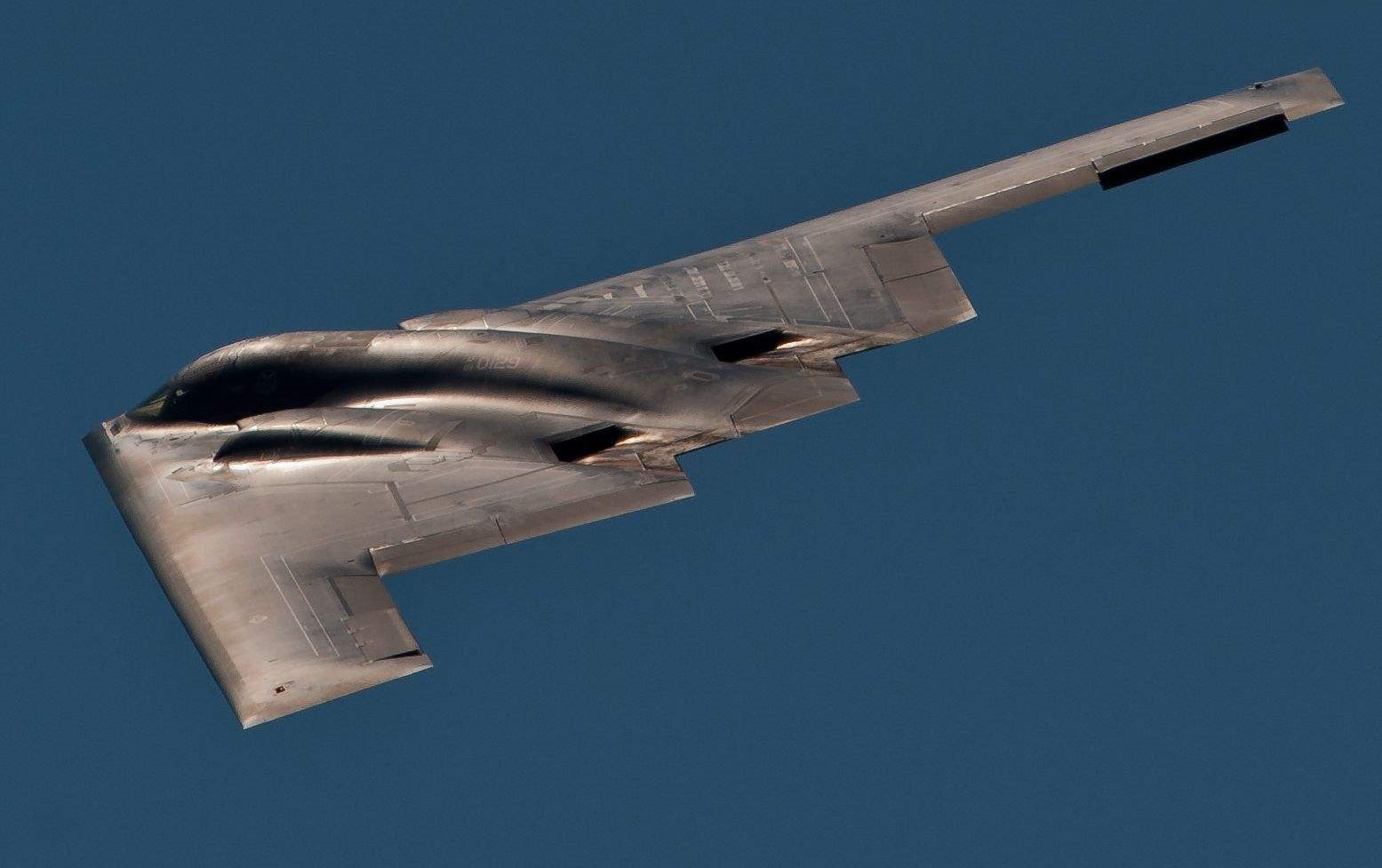 美国空军证实已试验b6112制导核弹