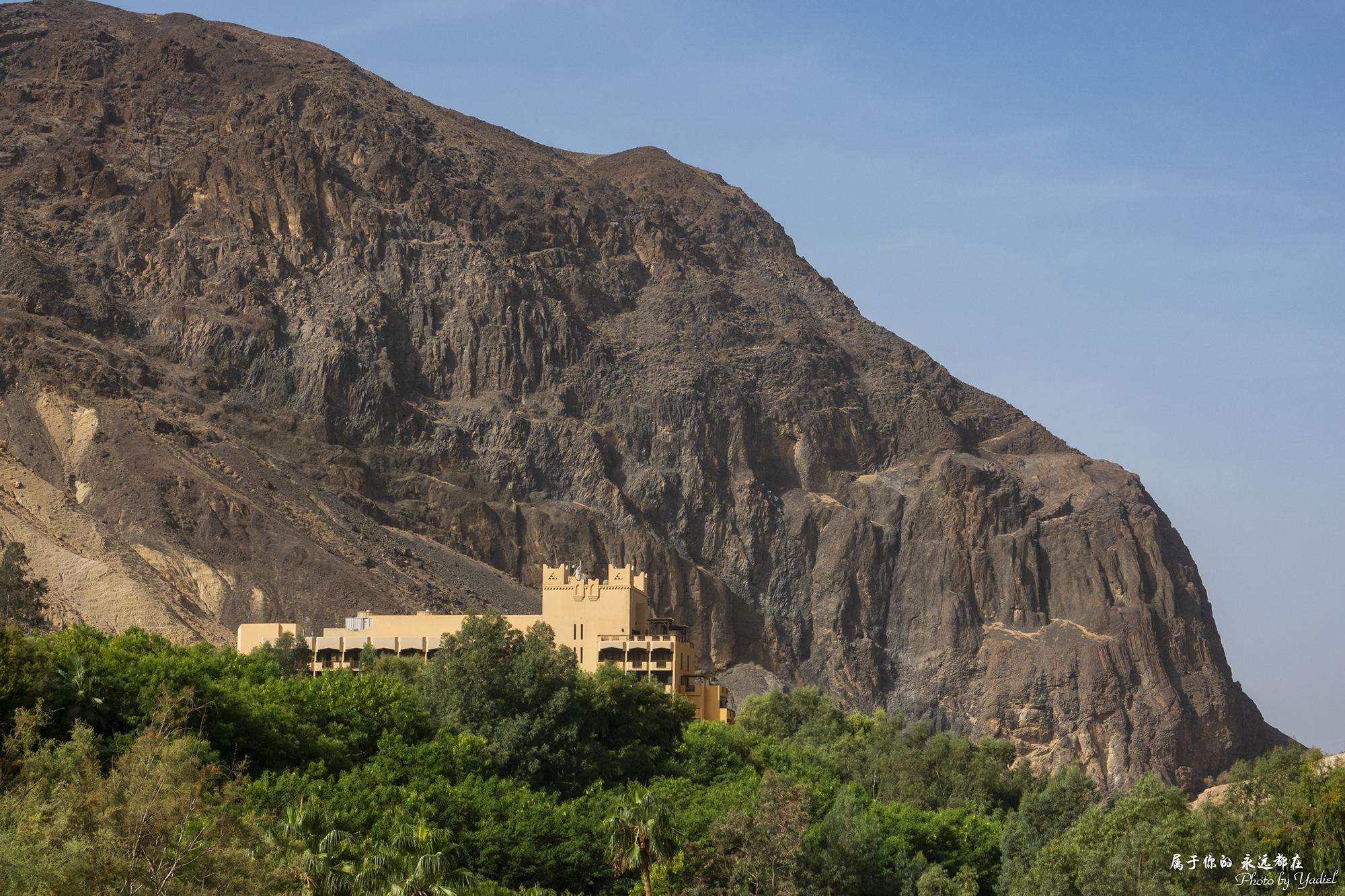 约旦河因其悠久的历史和独特的人文气息出现在诸多宗教典籍和文学作品