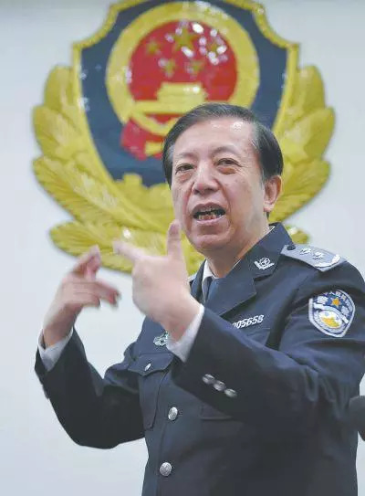 公安大学教授:女生遇险,要给歹徒一个不杀你的理由!