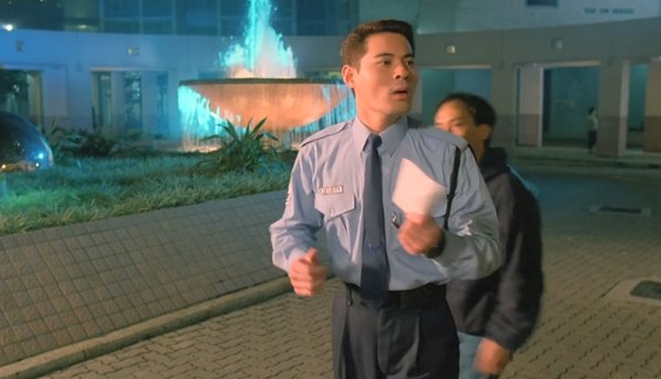 回魂夜里的六位保安都是熟脸其中一位是华山二老之一