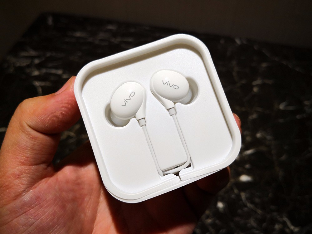 vivox21屏幕指纹版开箱图赏新一代全面屏未来手机已经到来