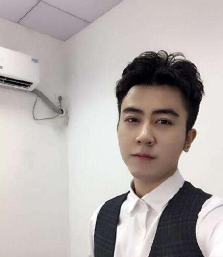 上演数次农夫与蛇的蛇哥是什么原因导致他再回虎牙