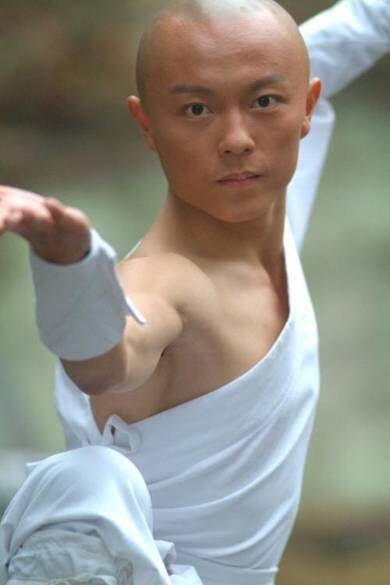 他被称作是武术霸王, 现长成这样|李连杰|谢苗|武术_新浪新闻