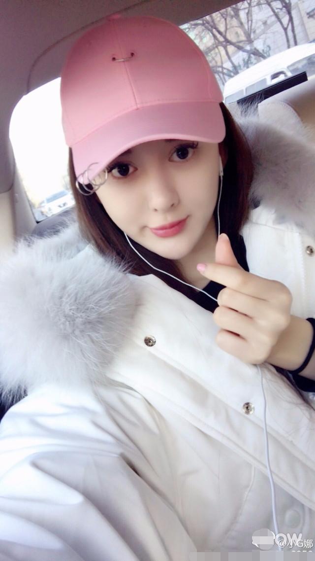 毁掉吴亦凡事业的小g娜突然"复出",消失一年的她五官