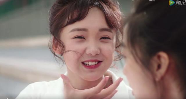 据悉,吕小雨在《快把我哥带走》中饰演女一时秒的好闺蜜的苗妙妙,是一