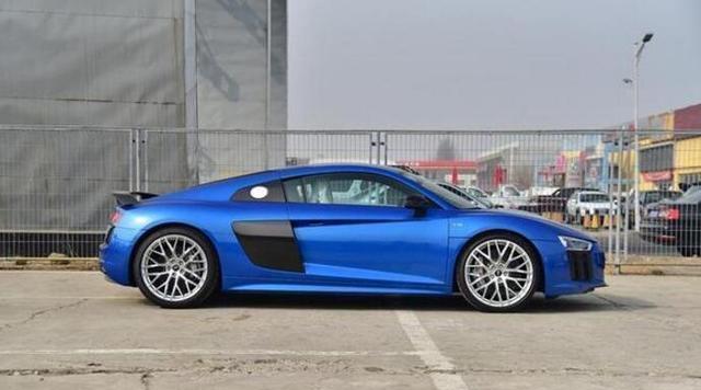 丰田车主惹怒尼桑女司机 这个结局男人看了都得醉