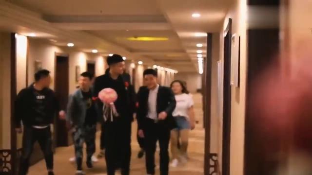 新人结婚当天,丈母娘开口要五十万彩礼,新郎一