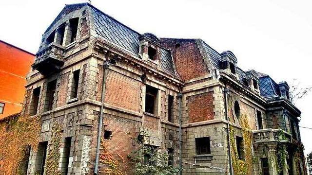 曾经风靡一时的京城81号现在游客络绎不绝你去过吗