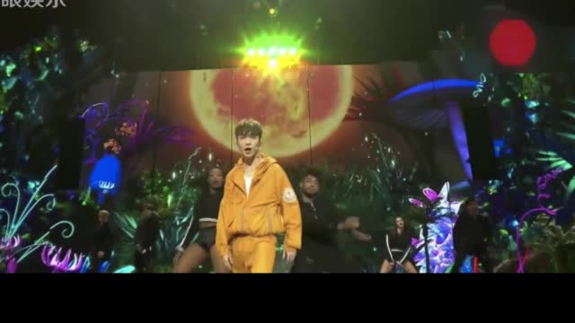 【张艺兴版权意识】 张艺兴 张PD真的很严格,