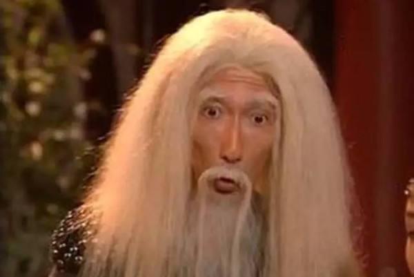 《鹿鼎记》里奇丑的胖瘦头陀,20年后一个无钱葬母,另一个消失了