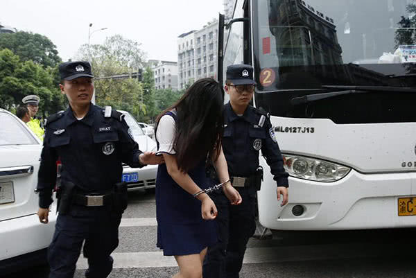 重庆永川区打掉一诈骗犯罪团伙抓获50人