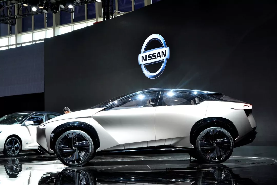 了首款专为中国消费者量身定制的全新电动车型sylphyzero emission,将