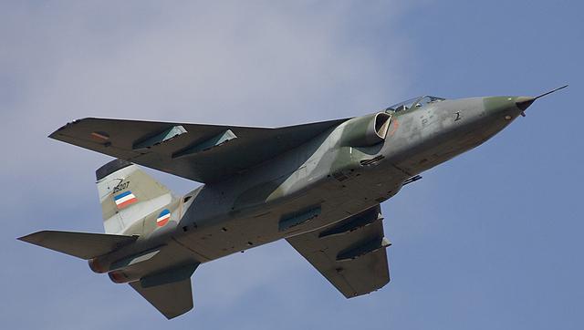 j-22 "鹰"式攻击机与我国的一款战机相似