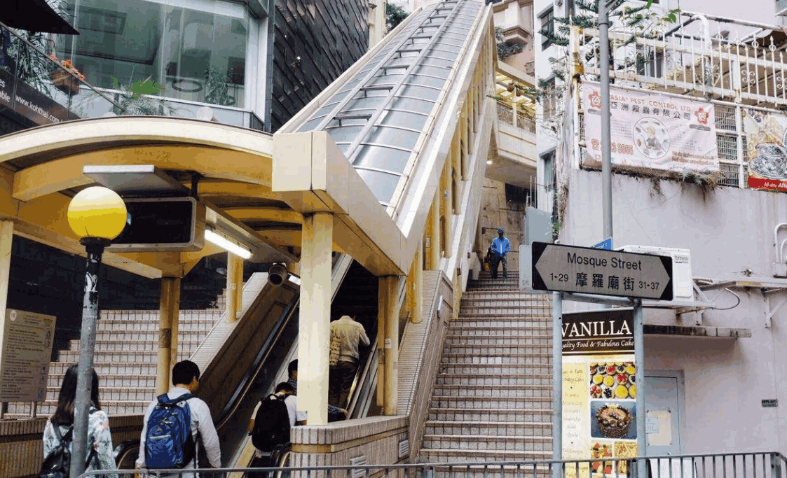 重庆森林老港片中半山扶梯因电影而火游客争相前往体验