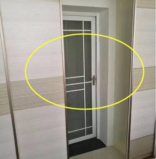 邻居装修把卫生间装进衣柜里, 把我看愣了, 回家也要学着做