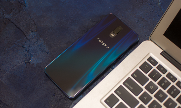 oppor17持续热销中6g128g版本价格亲民依旧内外兼修