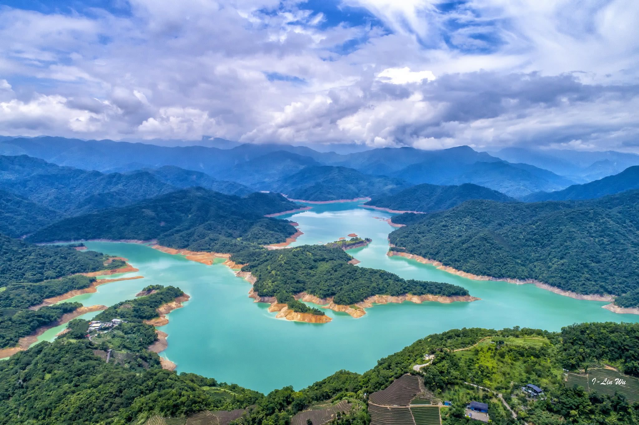 台湾最美的一座水库,曾淹没数个村庄学校,地位如同大陆三峡
