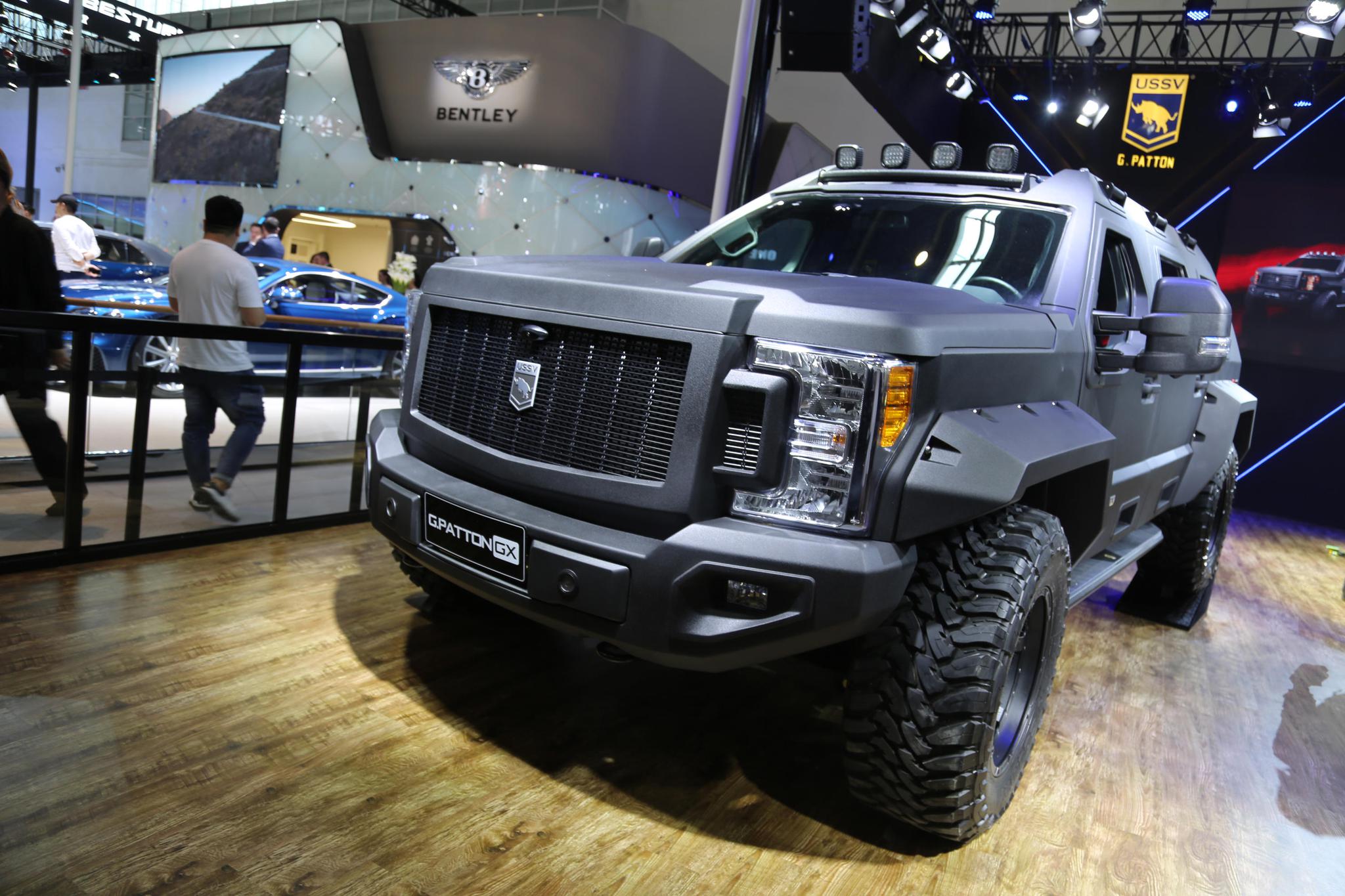 乔治巴顿战车军用版东风猛士乔治巴顿战剑你选谁