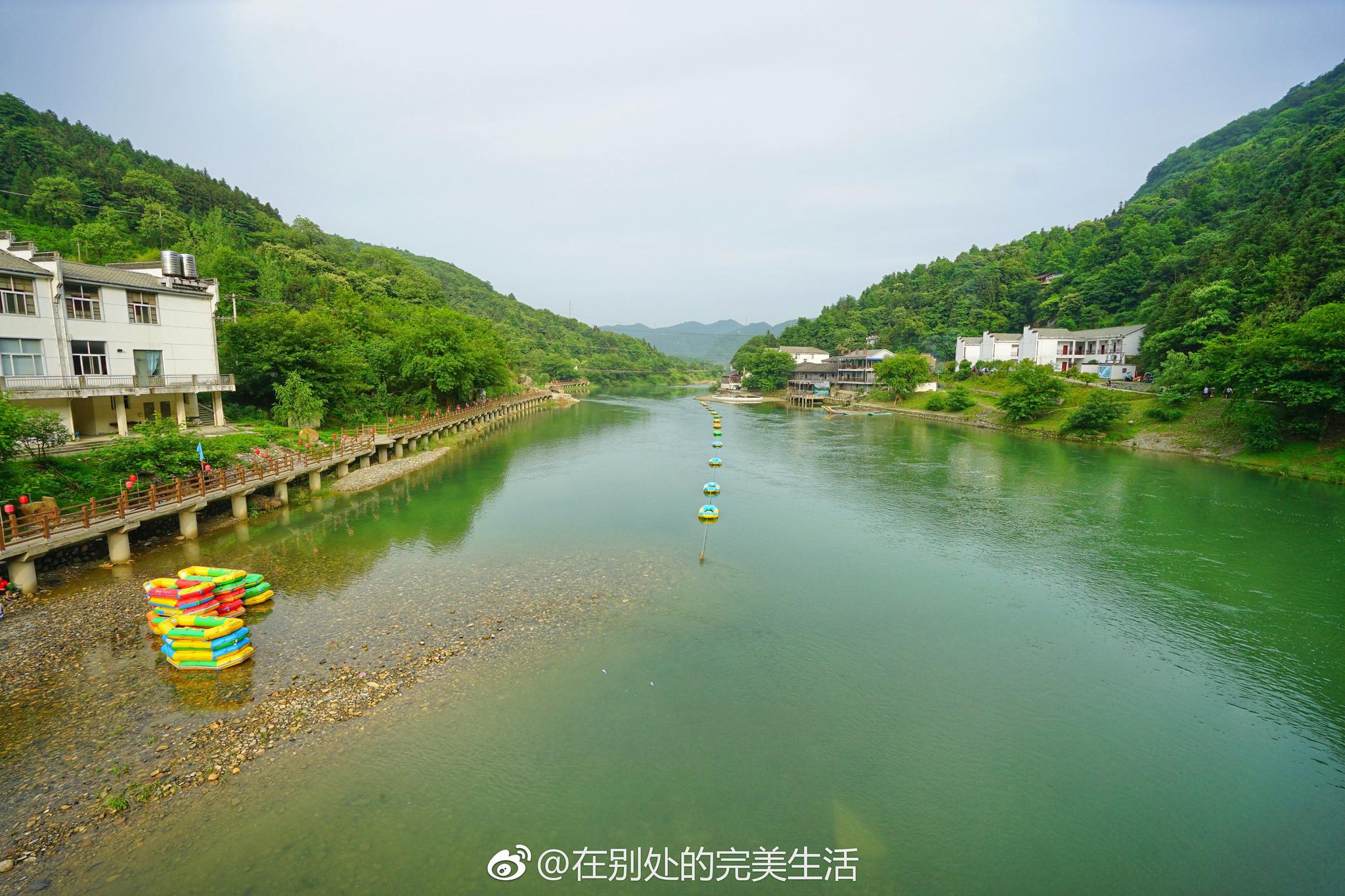 "秋浦河畔古渔村,千载风情传到今",秋浦渔村亦名"女儿村"