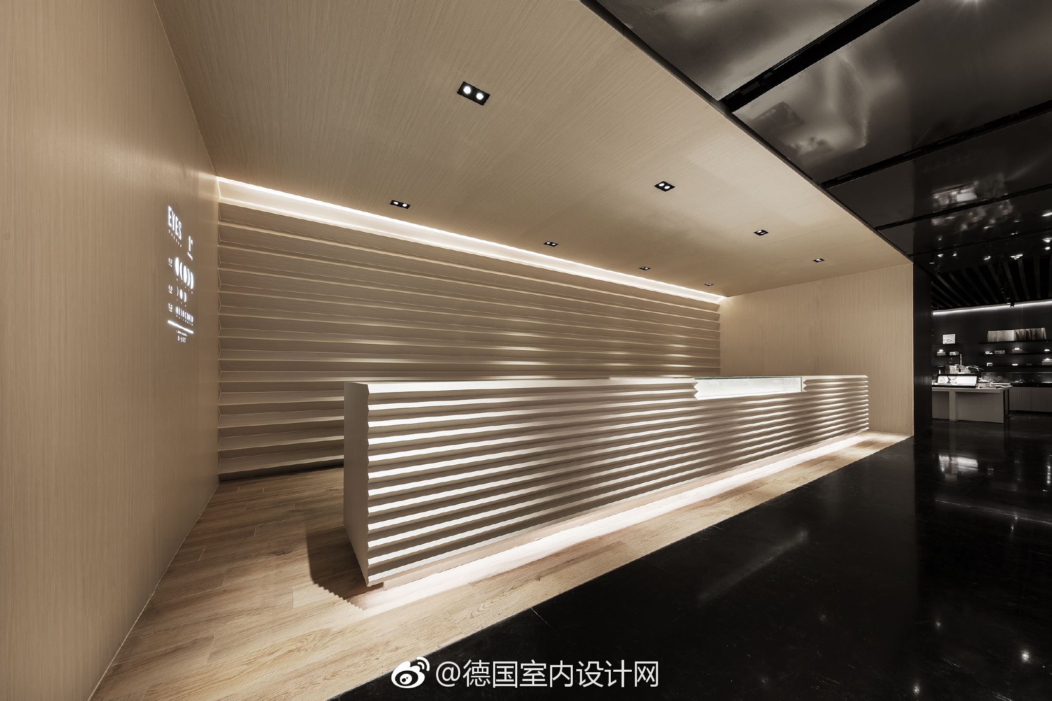 峻佳设计丨广州K11言几又黑金旗舰店。突破言几又惯常的设计表达
