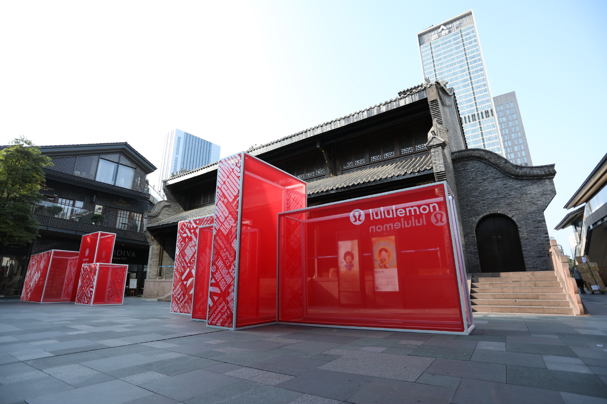 呼~周末在太古里广东会馆做了一场百人瑜伽