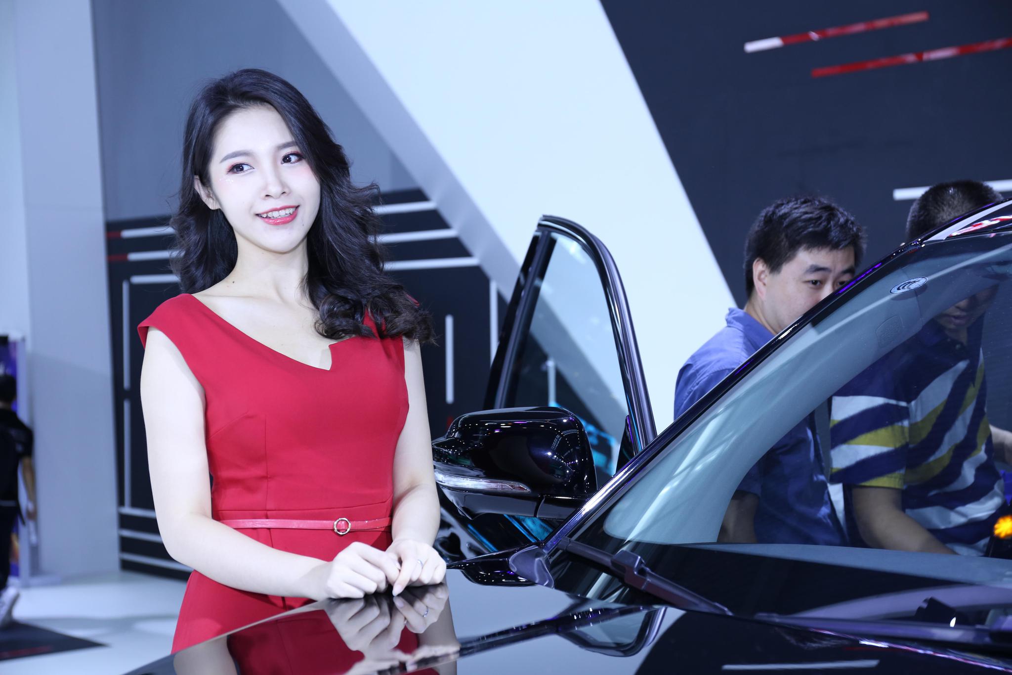 美女车模人气照,就问你喜欢谁?2018深圳十一