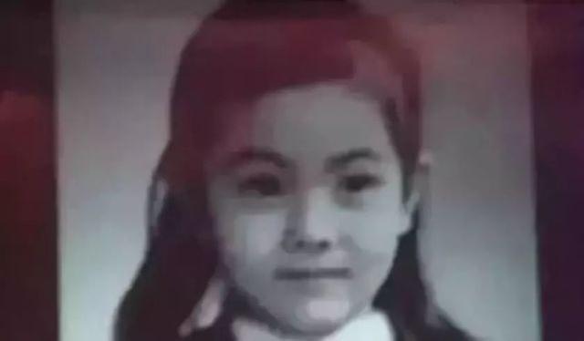 李健妻子罕见曝光，原来夫妻是定的“娃娃亲”