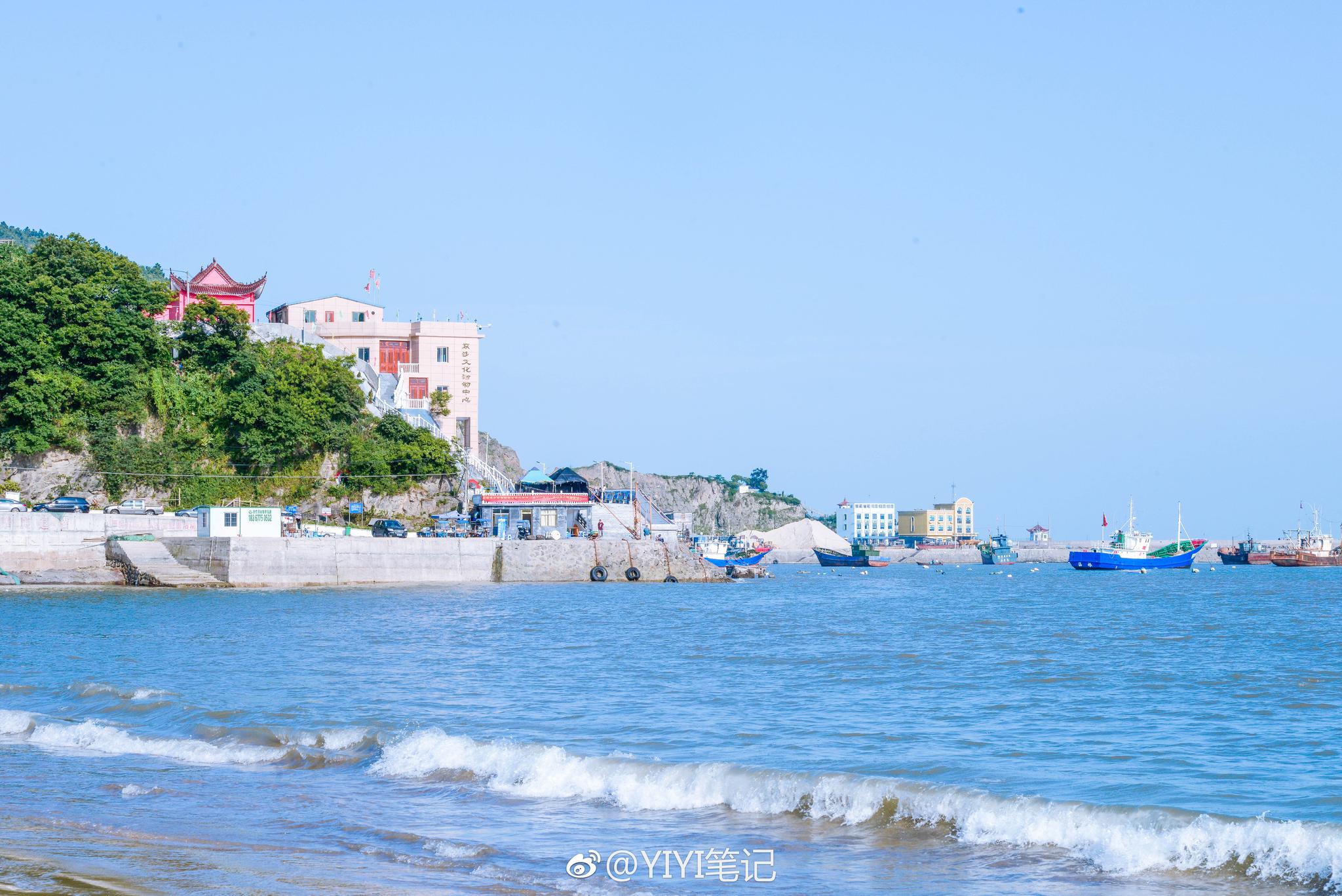 碧海,蓝天,金沙,渔火,在苍南炎亭海滩吹着海风,闲庭信步