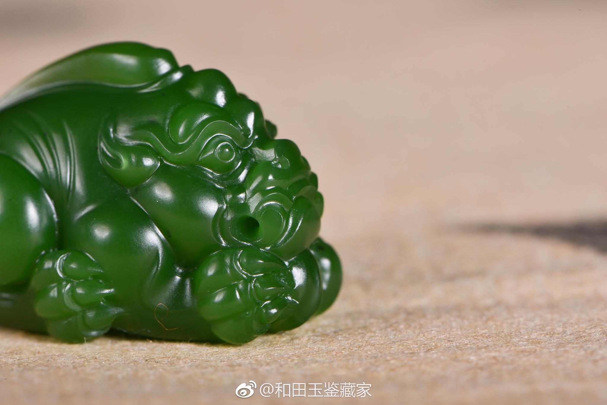 顶级菠菜绿碧玉貔貅