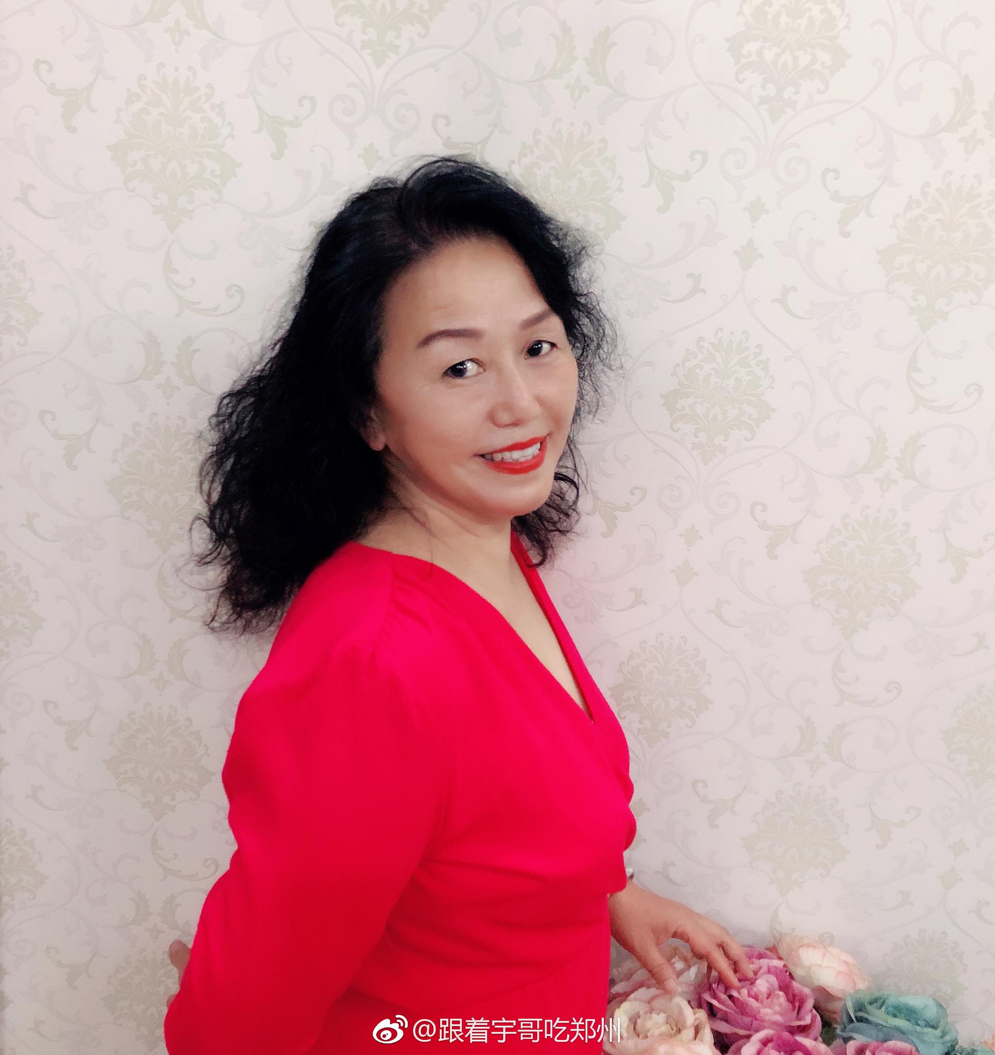 妈生日快乐刚用手机给老妈拍了9张照片