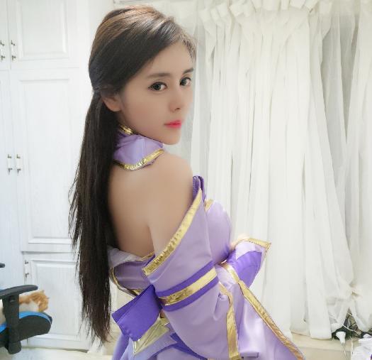 张琪格微博又秀身材,cos王者貂蝉引粉丝心动,网友:我恋爱了!