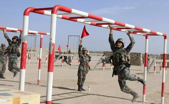 讲述人:69213部队 唐亚云不知不觉,2017年已经画上圆满的句号.