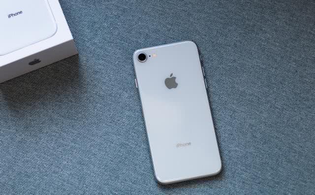 网友体验了iphone8三天,就想退货买iphonex