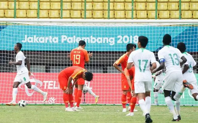 中国U23惨败沙特,中国足球没救了吗?急需一个