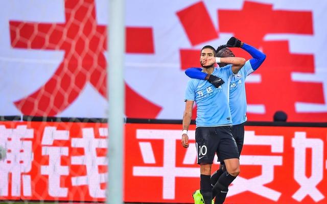 中超第30轮观众人数:超5万人见证大连一方主场