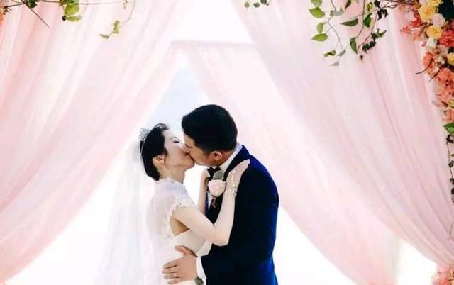 君君情感小站",每天为您分享不一样的婚姻情感案例   我和老婆的相识