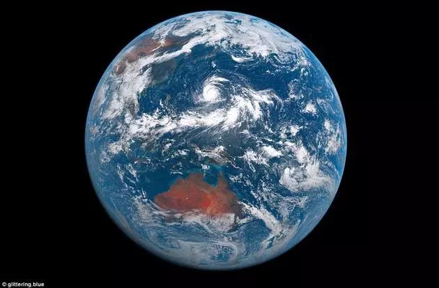3万公里外气象卫星眼中的地球原来长这样,太震撼了!